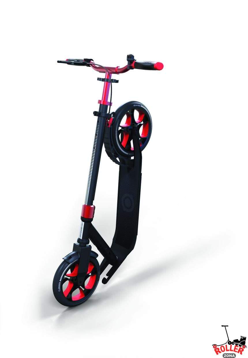 Самокат Globber ONE NL 230 ULTIMATE в сложенном виде Самокат Globber ONE NL 230 ULTIMATE в сложенном виде