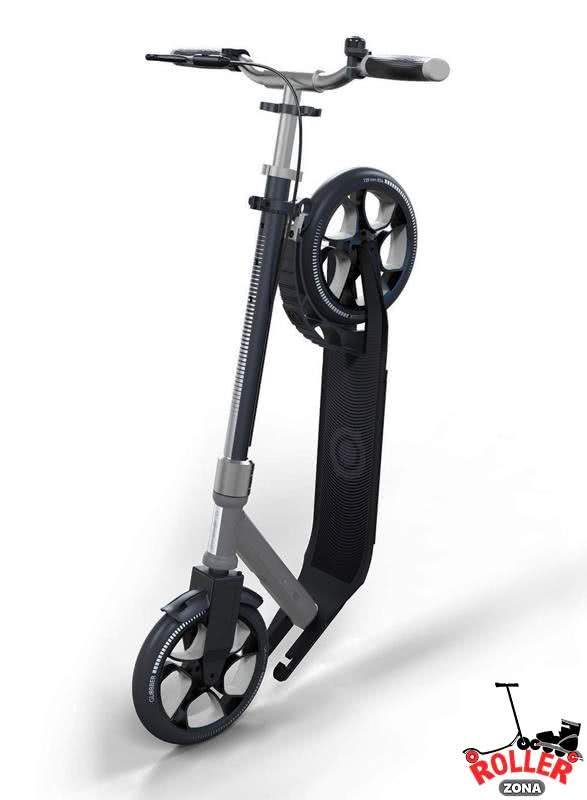 Самокат Globber ONE NL 230 ULTIMATE в сложенном виде Самокат Globber ONE NL 230 ULTIMATE в сложенном виде