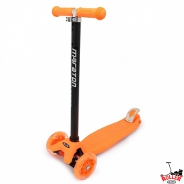 Самокат Maraton Scooter 98 помаранчевий з колесами що світяться